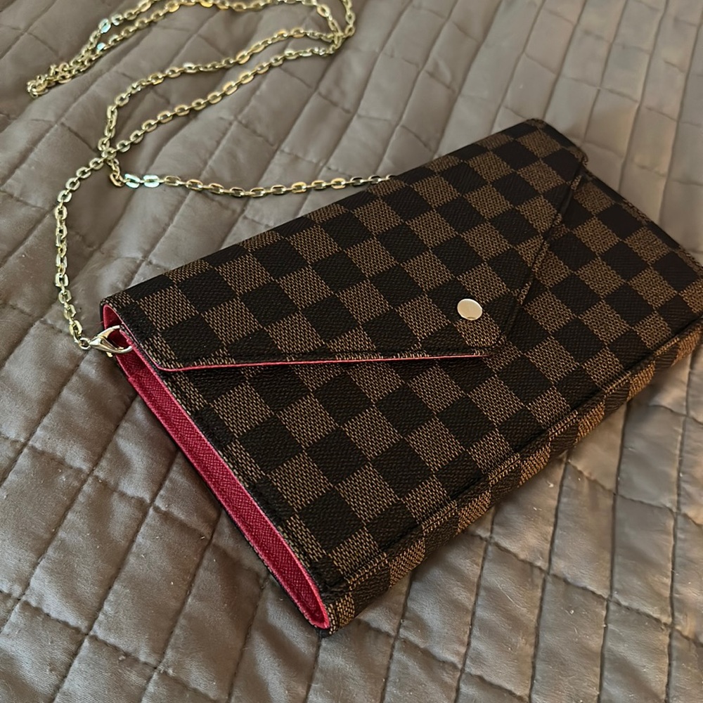Checkered cross body